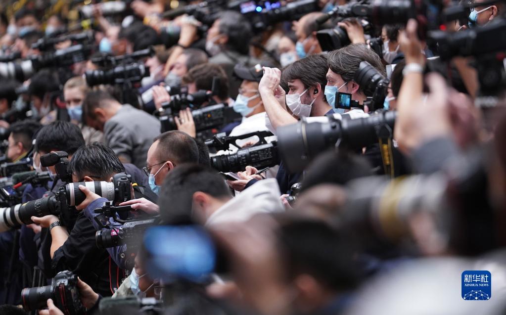 10��22�գ��й��������ڶ�ʮ��ȫ����������Ļ���ڱ����������þ��С����Ǽ����ڲɷ����㡣