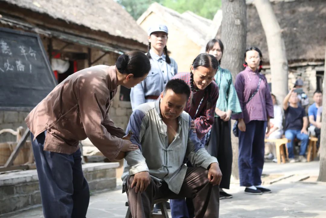 �����ǹۿ������Ź������ߡ������Ȼᡱ�����ֵ�����������֧ǰ�������龰��ѧ