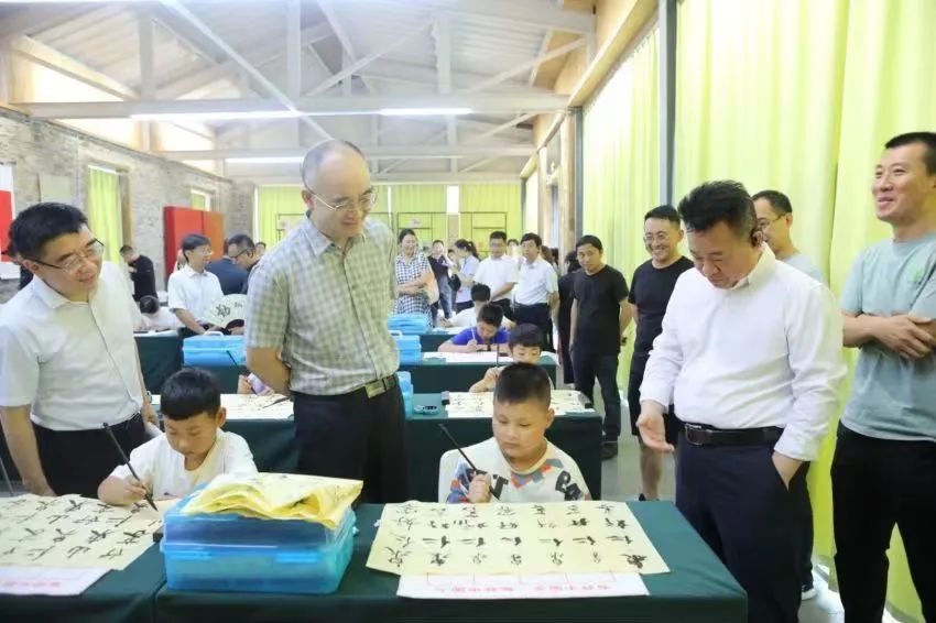 �������߽���д���й��� �����й��ˡ���Ŀ�����鷨����