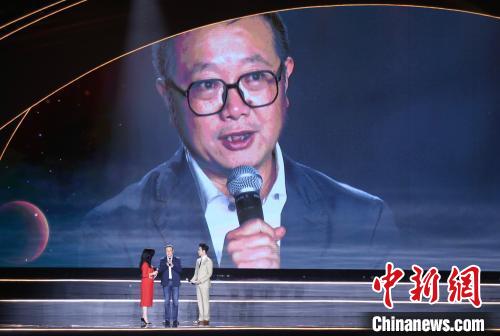 10��18��������81������ƻô�����Ĵ��ɶ���Ļ����������ƻô������80���귢չʷ���״����й����С�ͼΪ�ƻ���������������Ի����� ���� ���� ��