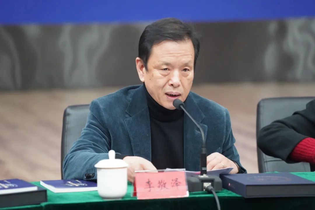 �������