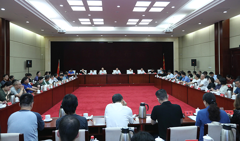 7��25�գ���ʮһ��é����ѧ������ίԱ���һ��ȫ����ھ�����