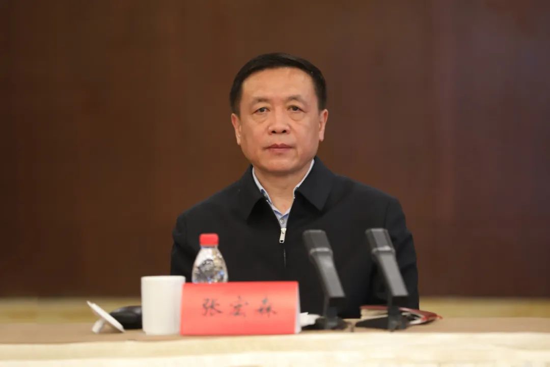 �ź�ɭ��ϯ���鲢����