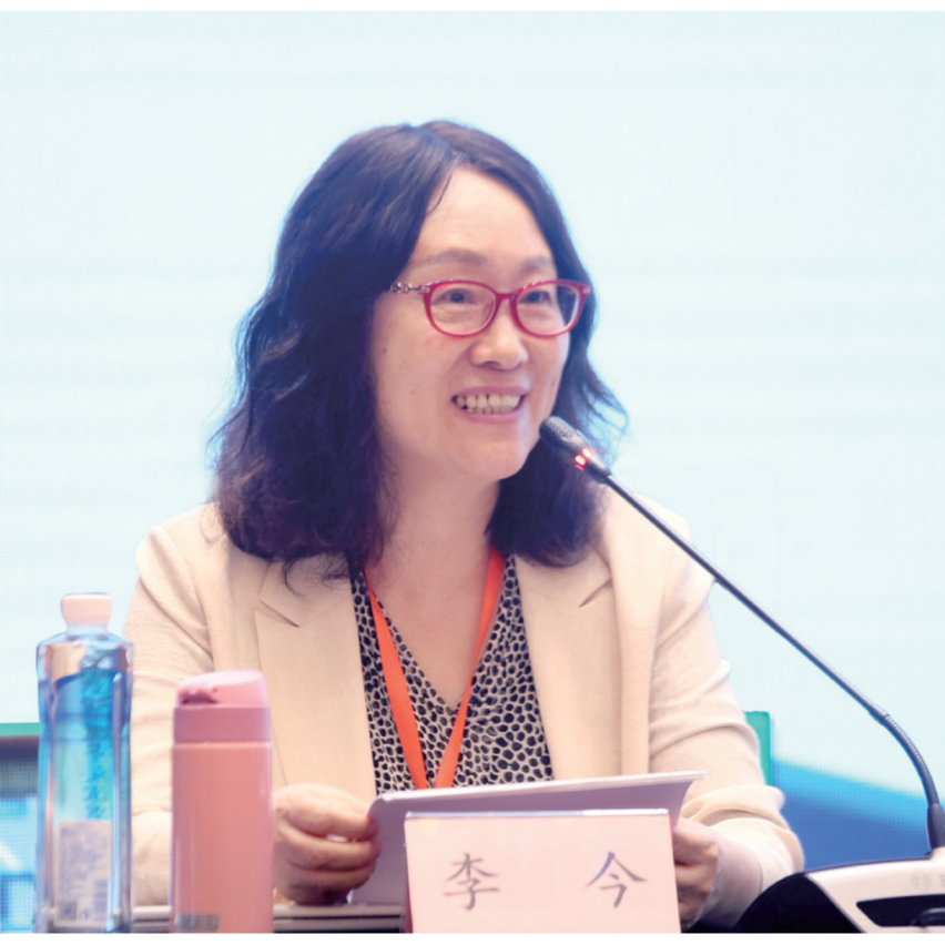 ��� �й������ѧ��ѧԺ���ڣ���Ҫ�����й��ֵ�����ѧ��������ѧ�о������С�������������������ѧ��������С˵���ִ������Ļ���������ʮ����ն�������ѧ�ۡ�����ʮ�����й�������ѧʷ����3�����������������һһ�ִ��й���ѧ��Ʒϸ��������³������μǣ�������ѧ��д�����о����ȣ��������ﰲ����˹�ء��������塷��R.L.��³�ء��ۻ��������󡷣����ࡶ������ѧ�򼯡���18���������ֹ�����ƻ����ش���Ŀ���ִ�������ѧ���꿼¼���ڿ��࣬1896��1949���������������ݿ⡣