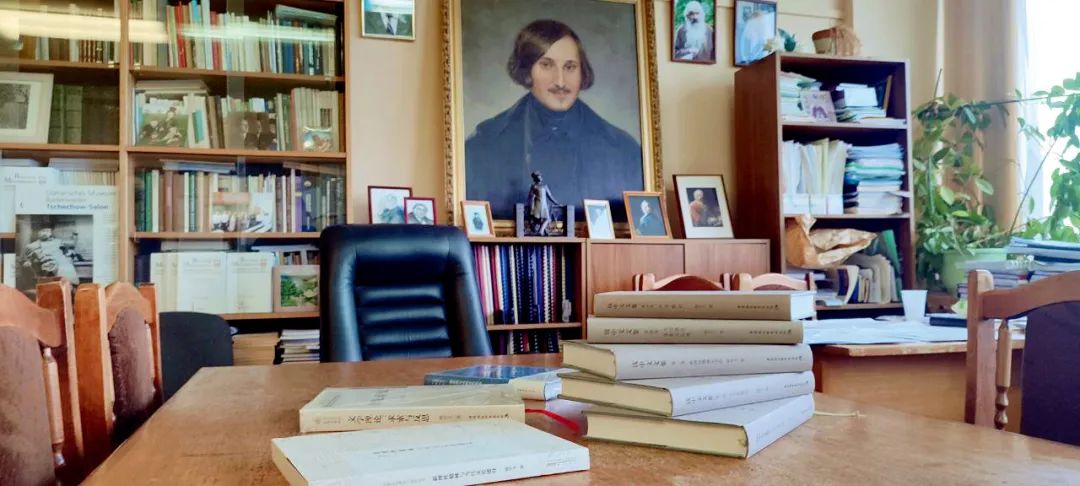 Ǯ������������������ĸУ����˹Ī˹�ƹ�����ѧ����ϵ