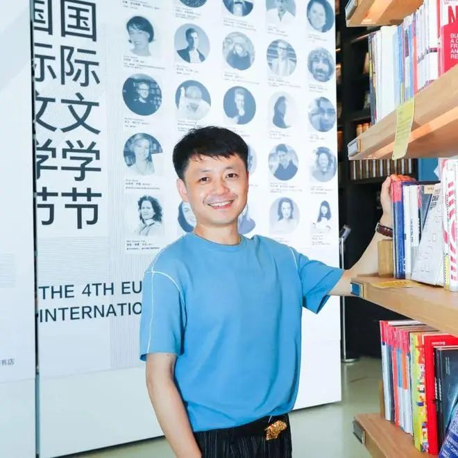 �����飬1980 ������ʫ�ˡ������ҡ���ʿ���й������ѧ��ѧԺ��Ժ�������ڡ���ʿ����ʦ����Ҫ��Ʒ����������80 ����ô�죿������ʱ����ѧд�����ۡ���ʫ������ѡ������Ͱ��㡷����������㡷����ʼ���һ��ģ�µľ�������ȡ�