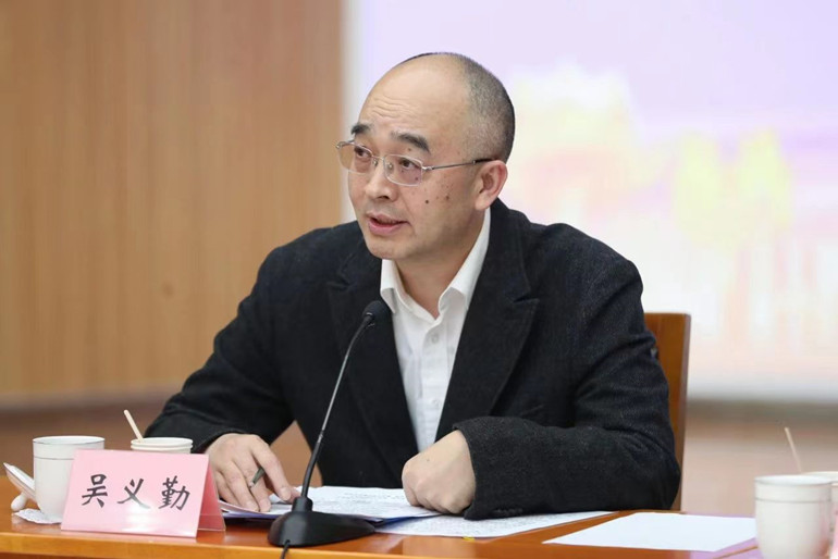 �羺���µ����Ա������ϯ����Ǵ�����������������ֻ�