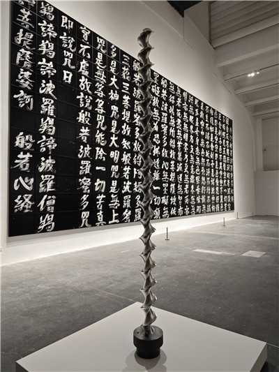 װ�á��������ṹ������Ϊ�ձ������Ե�����ʱ��ľ�ʽ���֮һ�������¶�����1902�꾭���������ɣ����²����滻�²�������Ľ��ġ���Щ��ľ�ĵ�Ƕ��֧���������ķ��������ܲ������˳���ǧ��ʱ������ķ��������ֵֿ���������������������ɼ����˾���ԣ���������ͼͨ����Ӱ�ؽ��������������ֵ��������Ĺ���֮����