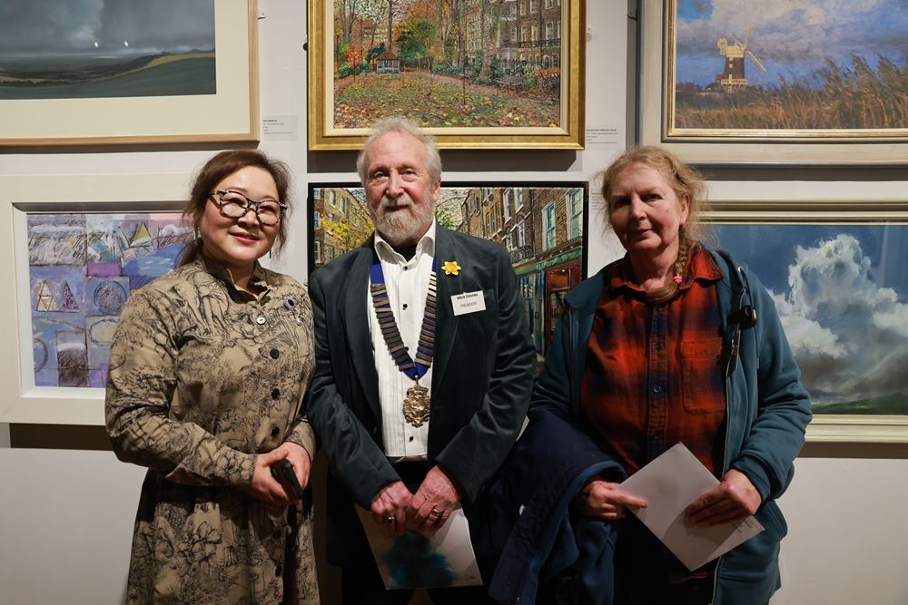 �Ż��棨�󣩡�Ӣ���ʼ�������ѧ����ϯ�׿ˡ���ά˹���У��͡��Ż��潱�������÷��ɯ��˹�������գ��ң�����÷��ɯ����Ʒǰ��Ӱ��