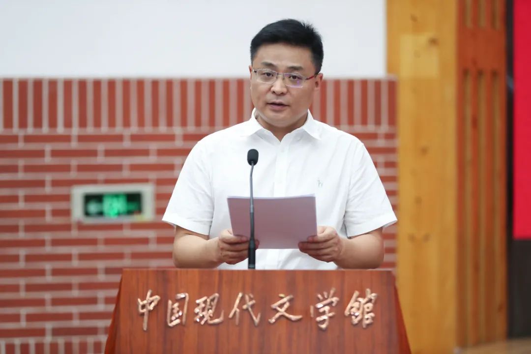 �й����Ժ������ѧ�о����о�Ա�������������������ڽ���