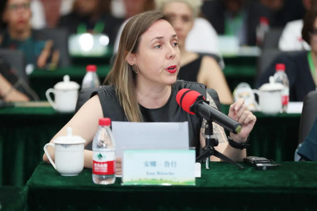 ����ʫ�˰��ȡ�³ʲ