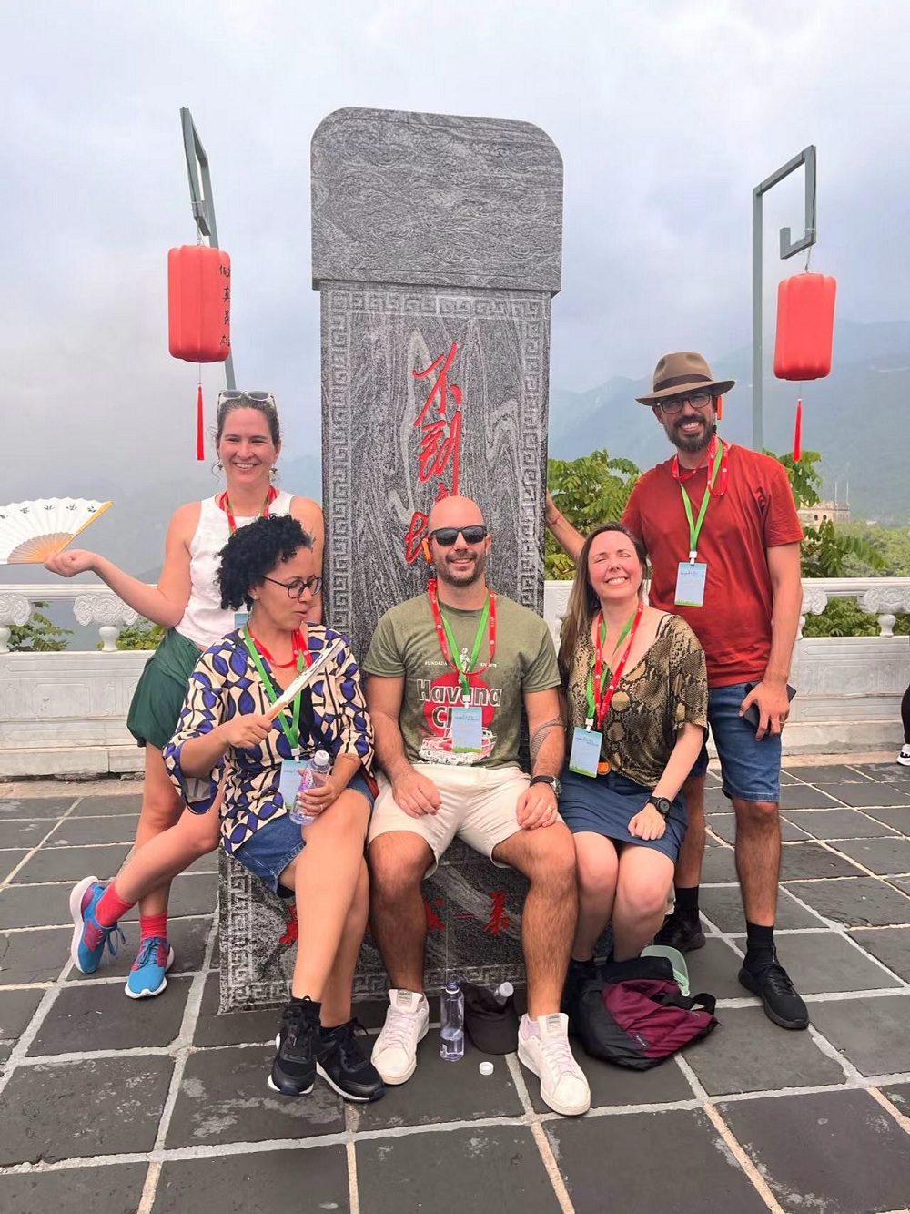 ���������ǷǺú�����ʯ����Ӱ