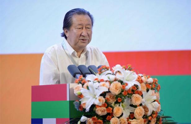 ����������