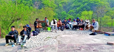 ��Ժʦ���߽�ɽ����Ұ����д������