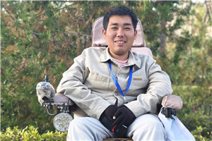 ɢ�Ľ��������ʯ�ס� ���ߣ� �����У����壩         �񽱸���������������Ҫ��л��������ί���ҵĹ����Ϳ϶����Ҿ���������������������Ҹ��ˣ��������ҵ���ѧ֮·�ϸ��������йػ�����˽���������ǡ�����Щ��ů������ϵذ���������磬���Ҽ�����ѧ��������������������������ѧ���롣��л�ڳ���ÿһλ�쵼���������ܹ�����һ����������Ͳ�����ߡ���