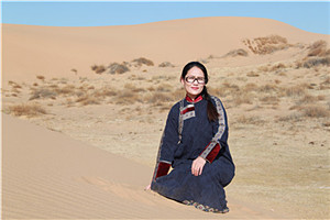 �ж�ƪС˵���������Ż��������  ���ߣ����ʸ��ޣ��ɹ��壩         �񽱸�����Դ���Ȼ�������׳������ϴ��������������ǣ��ҵ������������д���ǵĹ��¡���д�ҵļ��硪��ɳ�ѵص����顣�����������Ȱ���ѧ��ԭ����Ҫ���Եĸж��ҵĹ��磬�ж���������Ǻ����ʱ����