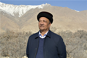 ��ƪС˵������������Զ�����졷��ά����ģ� ���ߣ����Ρ������������������壩         �񽱸���С˵����������㲥��̨������Σ���������ڹ����ߵ�ǿ��Ҫ���������ģ������˻��������Ӱ�죬�ܵ��˶��ߵĸ߶����ۡ��һ�Ҫͨ����ѧ��¼ʱ����׳�������á�