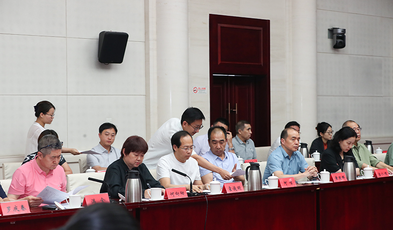 ����Ա�ַ�ѡƱ