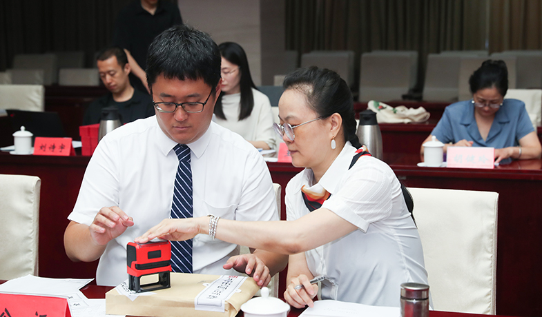 7��31�գ���֤����Ա��ѡƱ������