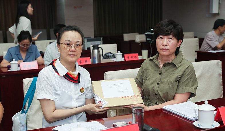 7��31�գ���֤���ͼ��ɼ������Աչʾ���õ�����ѡƱ���