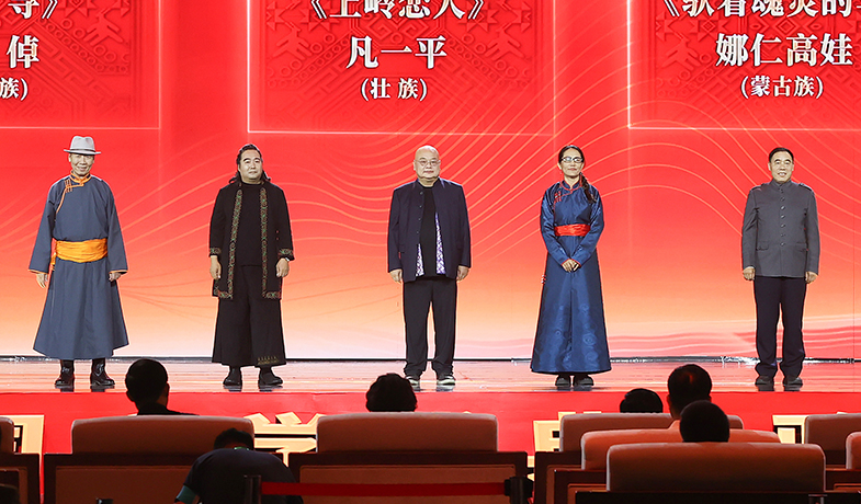 ���ȶ����ɡ���پ����һƽ�����ʸ��ޡ���һ��ȡ��ʮ����ȫ������������ѧ�����������ж�ƪС˵��