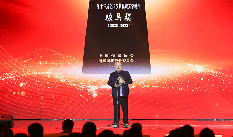 ��һƽ��Ϊ�ж�ƪС˵�����ߴ�����������