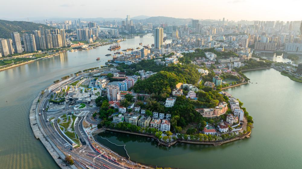 这是8月8日拍摄的澳门半岛景色(无人机照片)。新华社发(张金加摄)