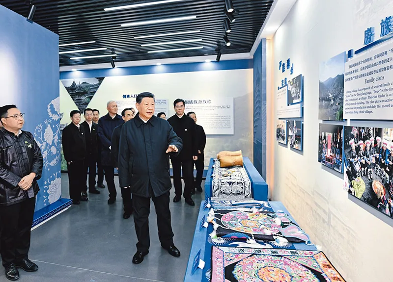 2025��3��17����18�գ��й���������ǡ�������ϯ�������ί��ϯϰ��ƽ�ڹ��ݿ��졣����17�����磬ϰ��ƽ��ǭ��������ƽ�����˶�կ�����Ļ�չʾ���Ŀ��졣 �»������ л����/��