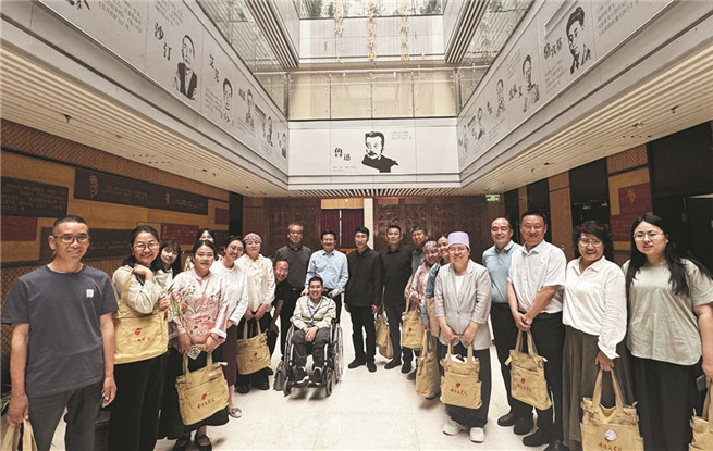 ��ʱ����������ѧ������л�����Ŀ�չ