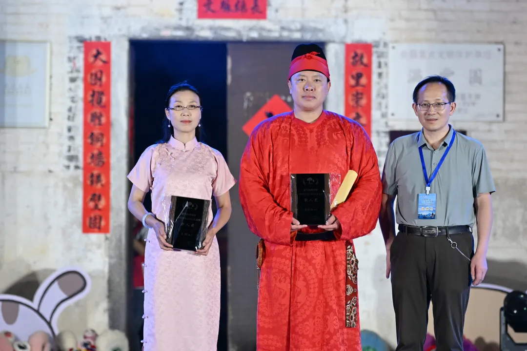 ���л��Ǹ������ܱ༭���Ϊ���˽�����߰佱