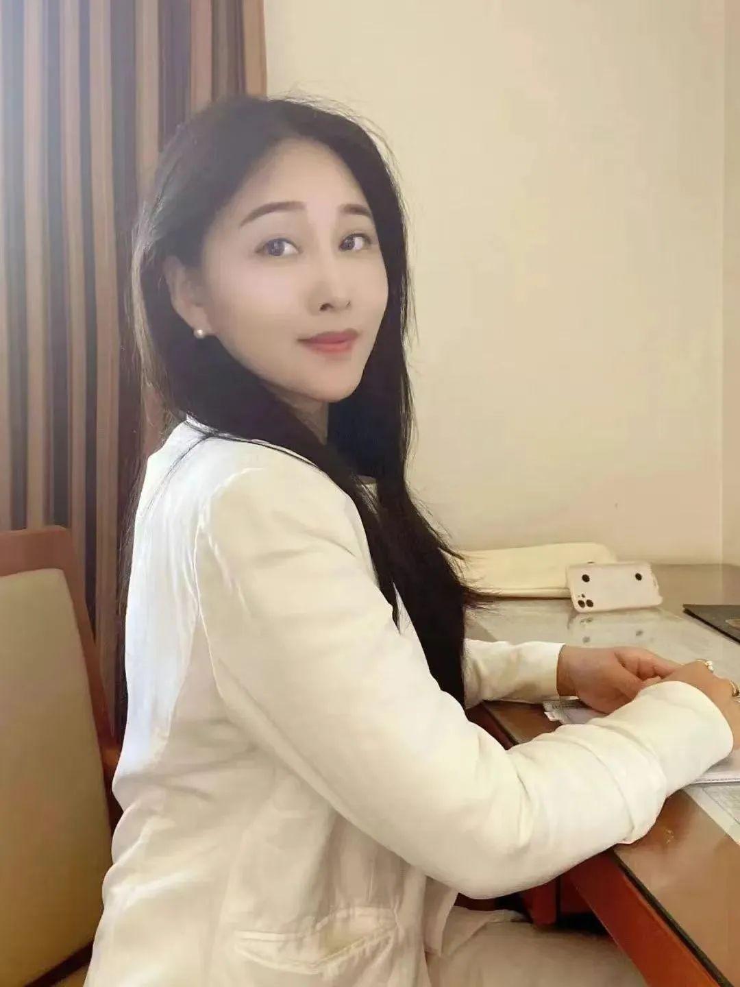 �����߼�飺ʱ�������������ˣ�˶ʿ���־��Ϻ���³Ѹ��ѧԺ��44�����������Ҹ߼����ְ�ѧԱ������Э��Ա��������ѧ����ԺǩԼ���ҡ��ڡ�������ѧ����ʫ������ʫ���¿�����������ѧ����ɽ����ѧ�������ࡷ���춹�����껨�������ӽ�ʫ�������Ӻӡ�����־������Ʒ�����ʮ�������ӽ�ʫѧ����ʫ�轱����ƪС˵������ȥ֮�䡷��Χ2022��̽�յ�10�º������ѡ2022��11�����������鵥����