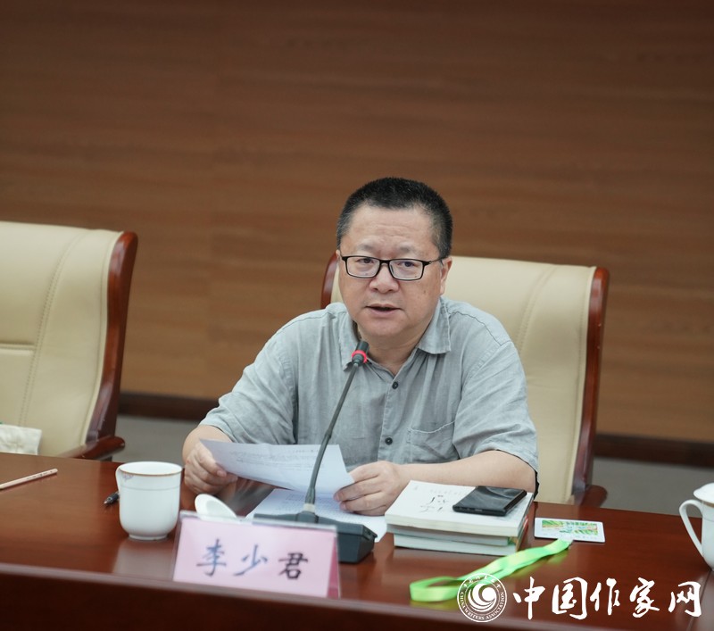 ���پ��´�