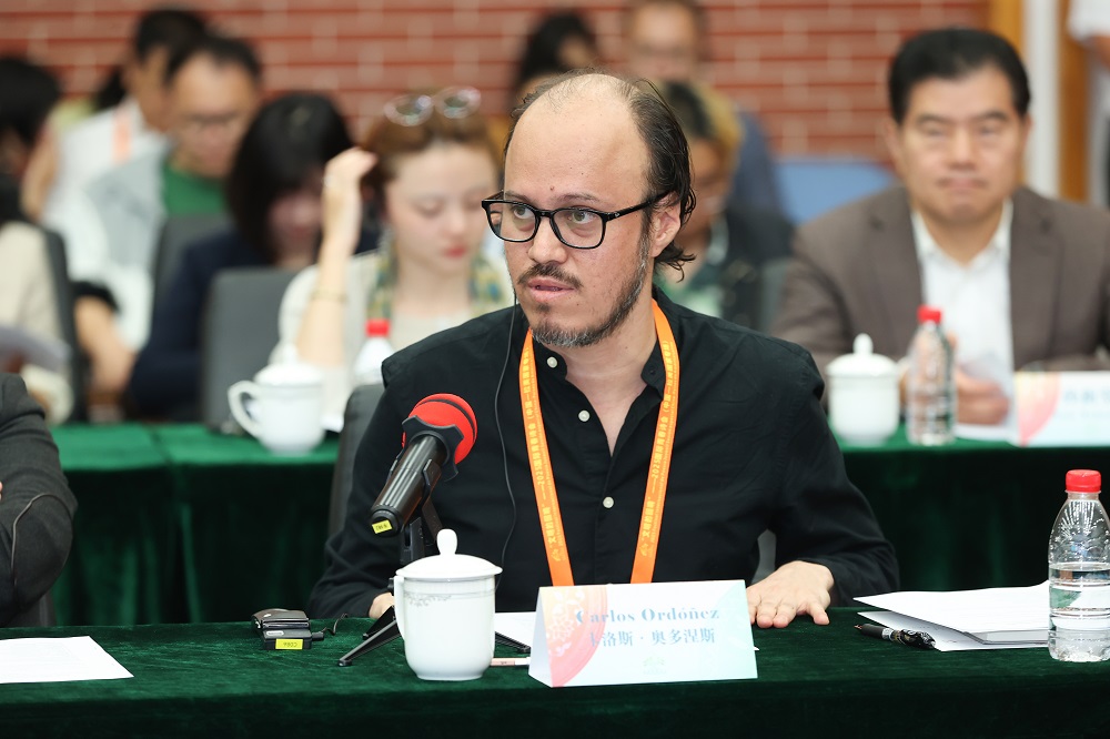 �鶼��˹ʫ�˿���˹���¶���˹