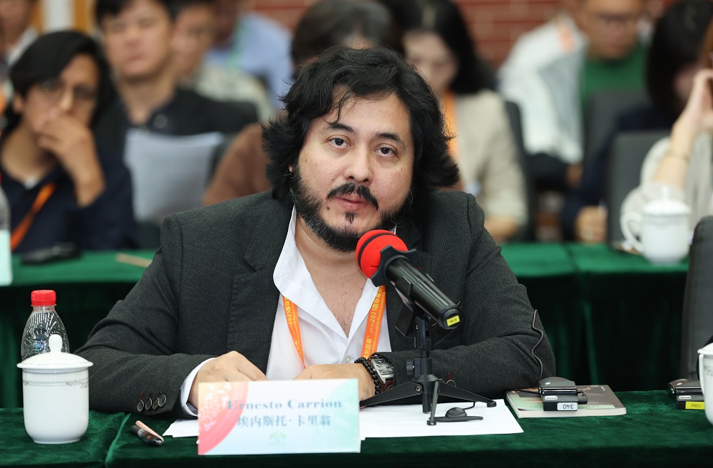 ��϶��ʫ�˰���˹�С�������