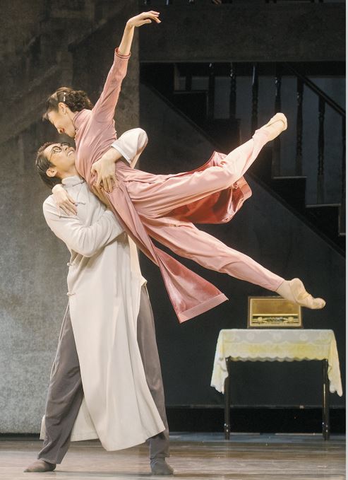 �ƽ���̨����ͬ�ʻ����֣�Ҫ�������������ɵĻ����ϣ��ع����������¡�������ɫ����̬�������Ĵ�����ϵ��ͼΪ���ܺ����Ĵ��硶��ɽ��š����󣩺���硶�������ŵĵ粨�����ң���