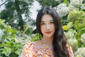 �������߶�ƪ������������Ʒ���ػ������ߣ������         �񽱸��ԡ�����һ���������д��Ϊ�����ˡ�14��ʱ���ҿ�����־�ϵĵ�ַ��������Ͷ�巢����һƪ��Ʒ��ʮ����ʱ�����ø������ʳ������ѧʱ�ø�����Լ������ѡ�����ֳ�����ҵ����û���κ���ԥ����Щ�꣬��������־�༭��������һ��ְҵ���ҡ�