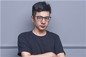 С˵������Ʒ����ӵĸ�ҥ�����ߣ�����         �񽱸����ҳ�����³���ϻƺ��ϣ���ѧ��ҵ�������ں촬�ԡ������Ļ���ϸ������³��صĻ��ͬ������ҵ���ѧ���ԡ���ΪʲôҪ��д�ƺӣ���Ϊ���Ҷ��ԣ��ƺӲ����ǵ����ϵĹ��磬����������������ѧ���硣