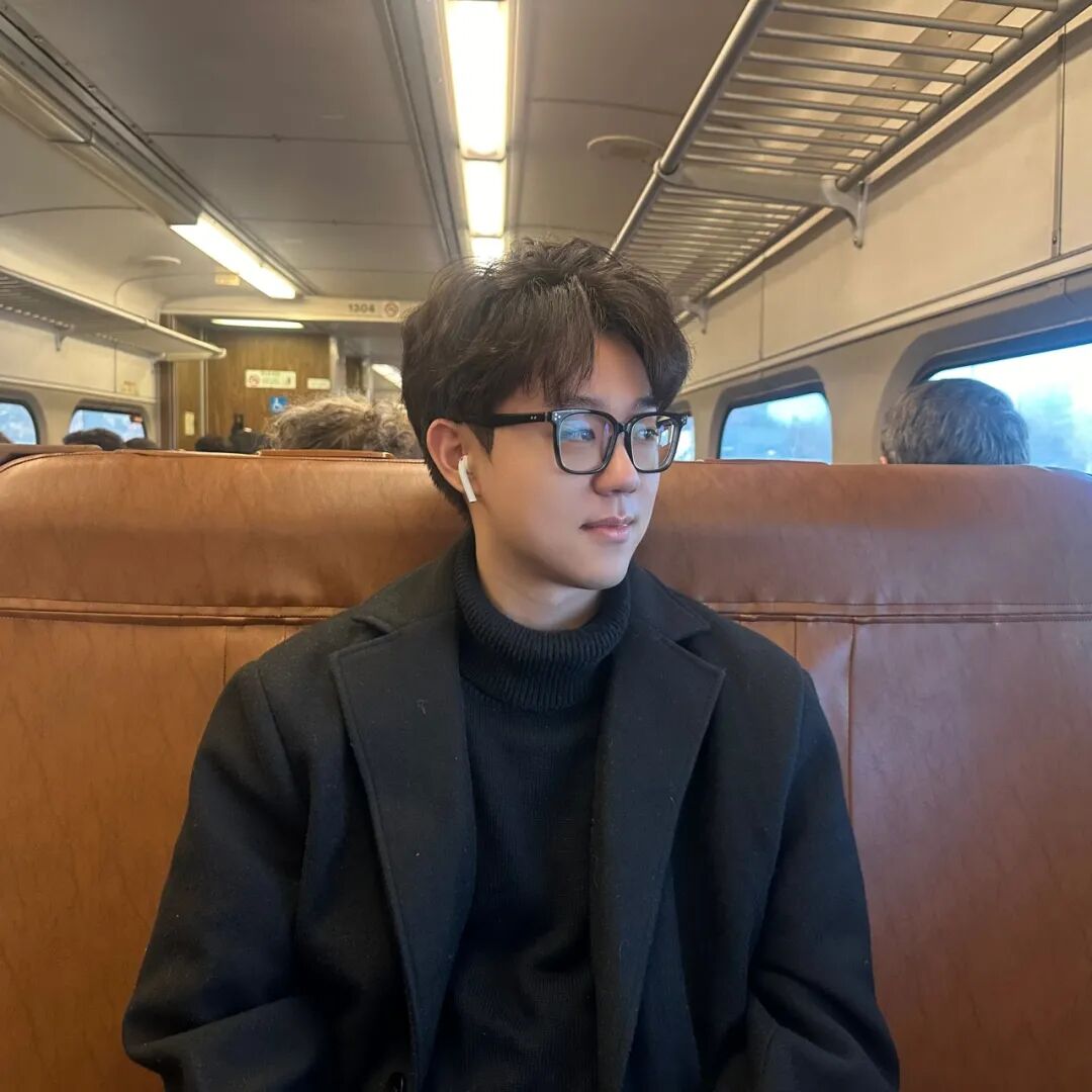 �����ӣ�2001��9�����ڱ�������������ŦԼ����������ʱ�����ڡ��������걨����������ѧ�����й�У԰��ѧ�����л����鱨����������ժ�����������������껨�������ߡ��ȱ���������Ʒ����λ����ı�������17��ʱ����ɢ�ļ��������뻨����