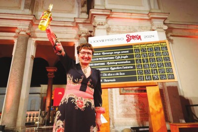 ����̩�����ϱ˵���������ڵ�78��Ů�׽������һ�μ�Ʊ���Ϊ�󽱵�����������ڰ��ϵĵڶ�����ʾ��������ʱ������189Ʊʤ����Ů�׽�ͼƬ